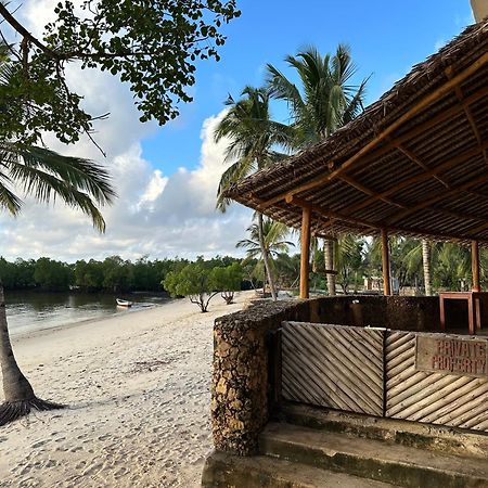 Mwazaro Beach Lodge Shimoni Екстериор снимка