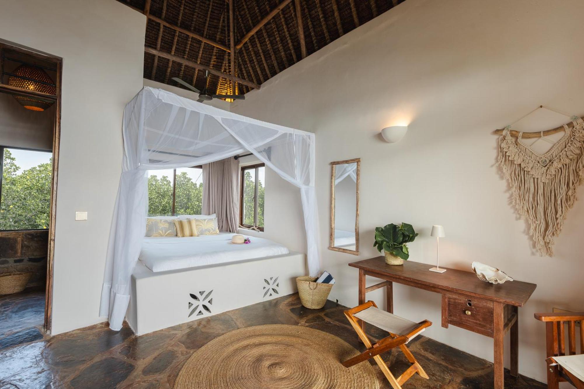 Mwazaro Beach Lodge Shimoni Стая снимка