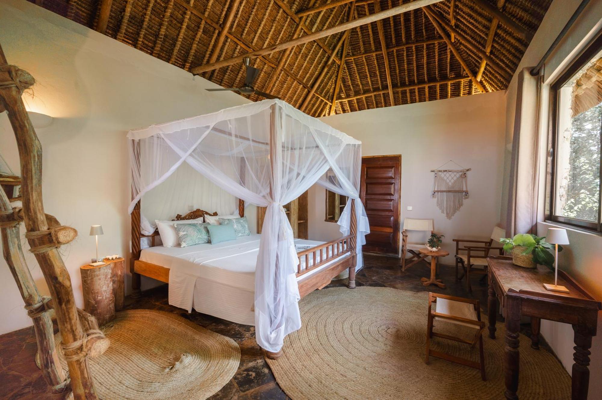 Mwazaro Beach Lodge Shimoni Стая снимка