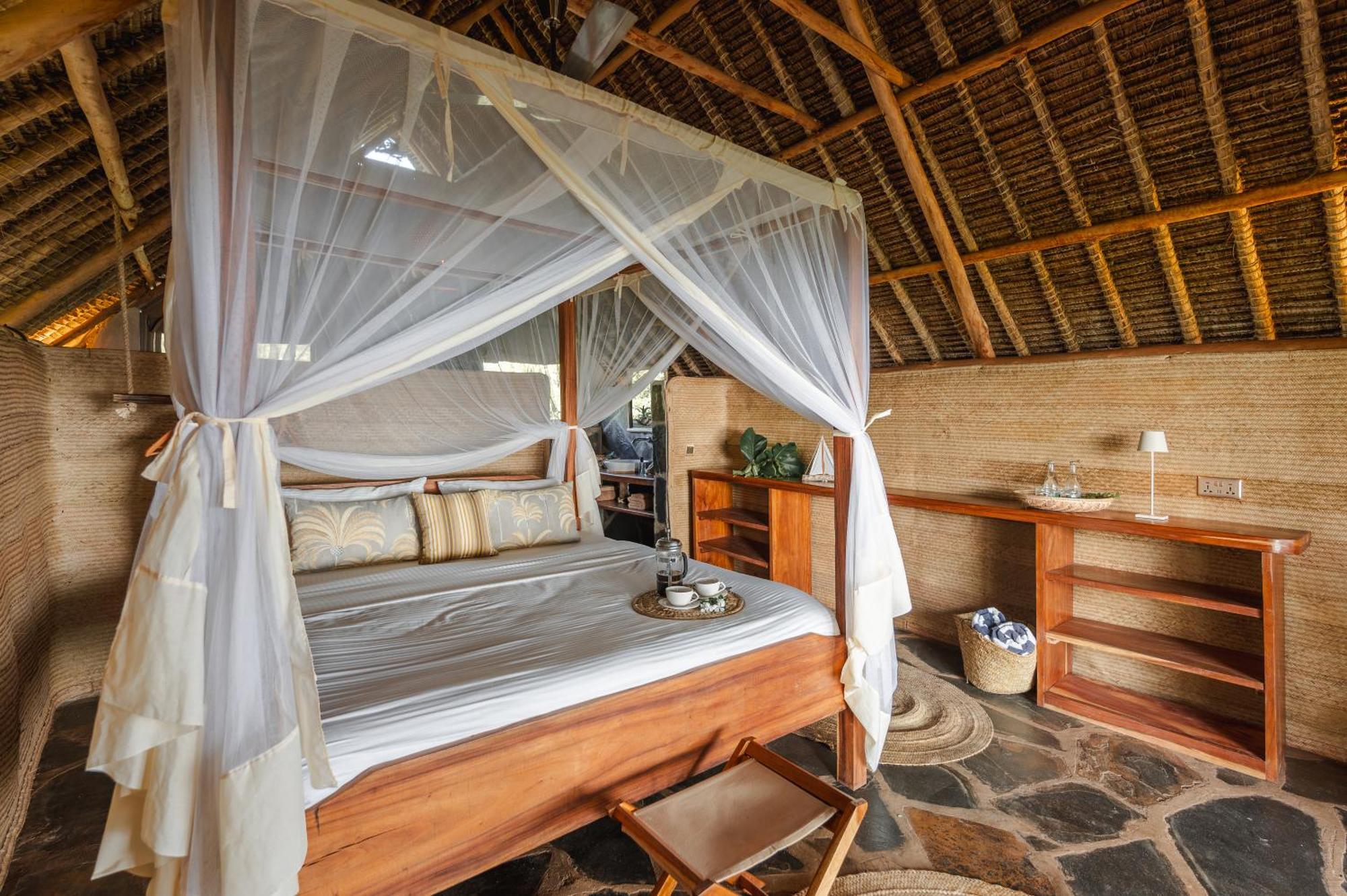 Mwazaro Beach Lodge Shimoni Стая снимка