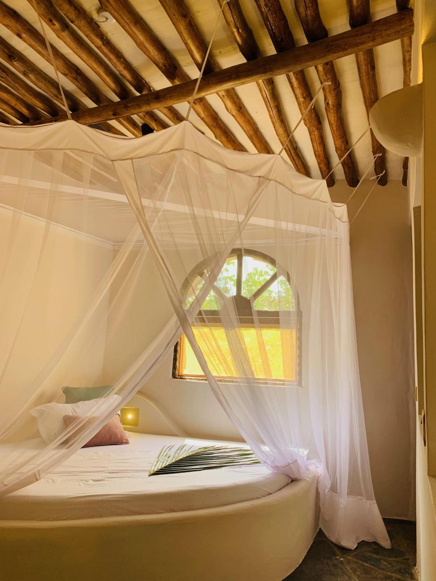Mwazaro Beach Lodge Shimoni Стая снимка
